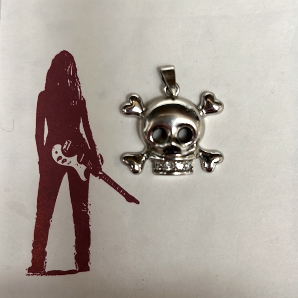 *4/$20* Silver Skull Pendant with Rhinestone Teeth